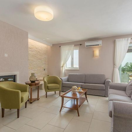 Villa Sterpazzi - Near Porec With Sea View, Private Jacuzzi, Sauna And Pool Višnjan エクステリア 写真