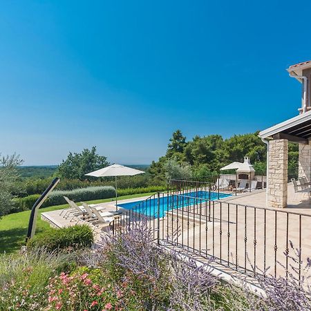 Villa Sterpazzi - Near Porec With Sea View, Private Jacuzzi, Sauna And Pool Višnjan エクステリア 写真