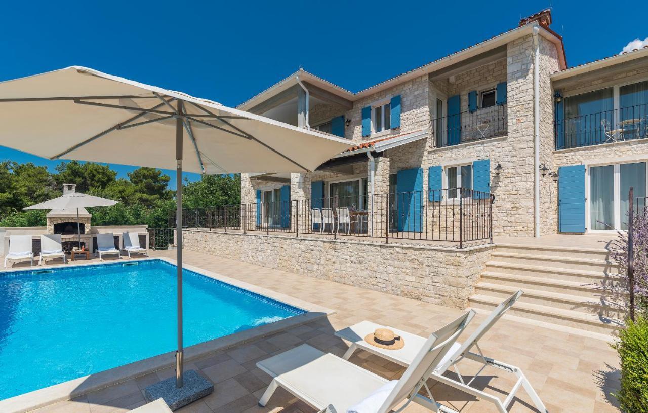 Villa Sterpazzi - Near Porec With Sea View, Private Jacuzzi, Sauna And Pool Višnjan エクステリア 写真