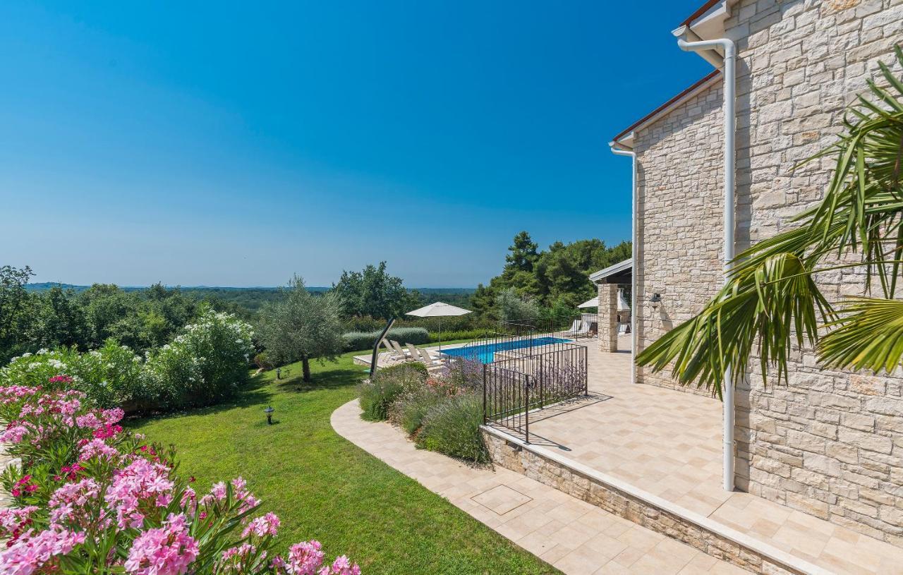 Villa Sterpazzi - Near Porec With Sea View, Private Jacuzzi, Sauna And Pool Višnjan エクステリア 写真