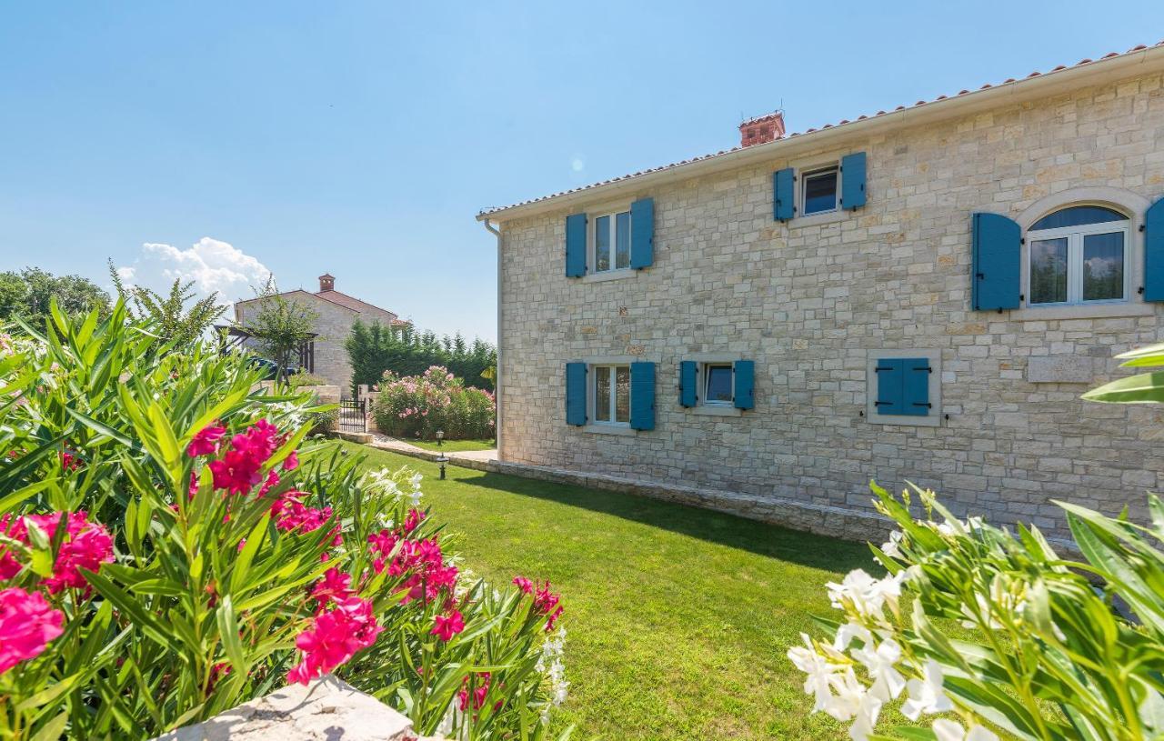 Villa Sterpazzi - Near Porec With Sea View, Private Jacuzzi, Sauna And Pool Višnjan エクステリア 写真