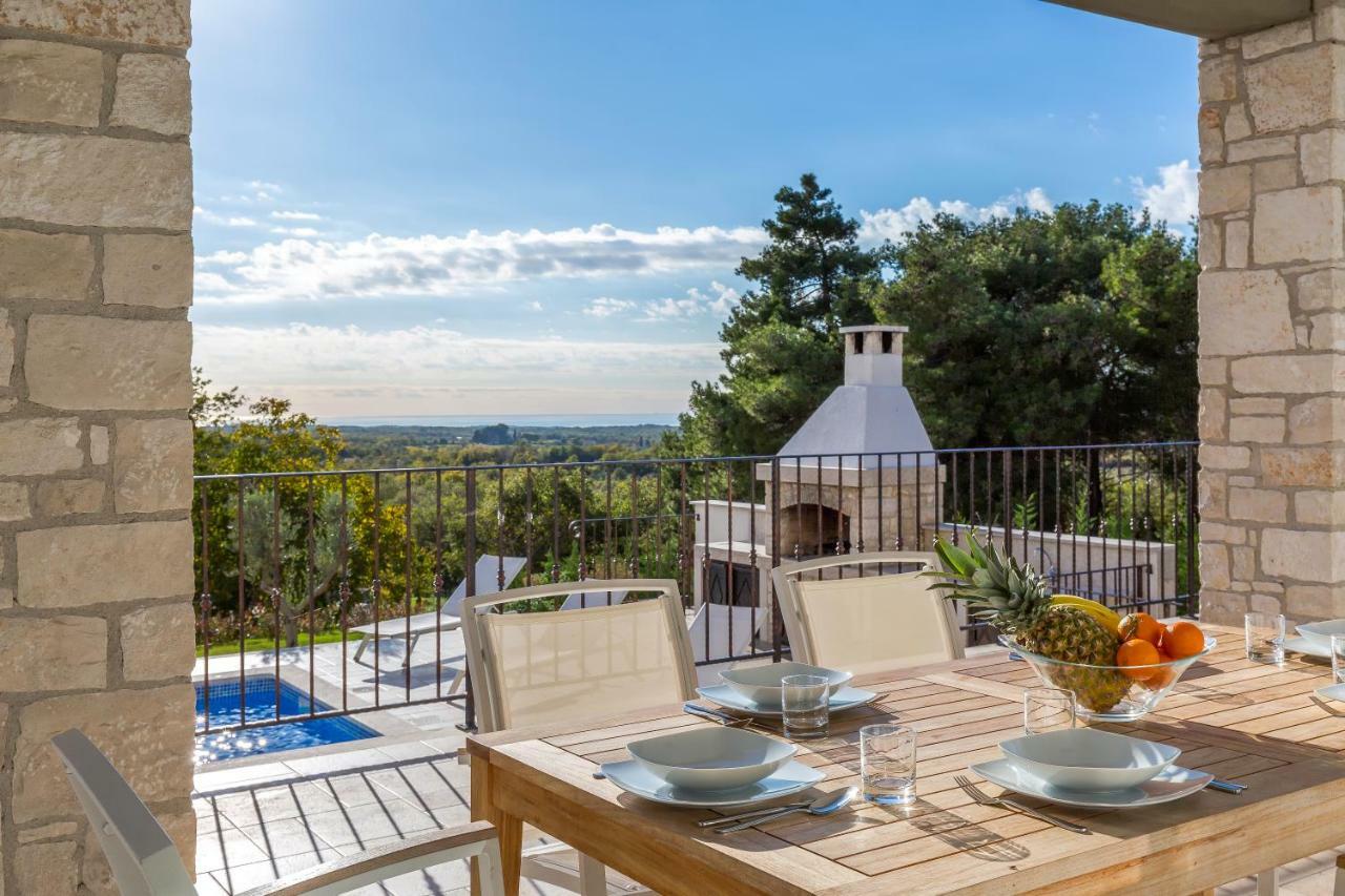Villa Sterpazzi - Near Porec With Sea View, Private Jacuzzi, Sauna And Pool Višnjan エクステリア 写真