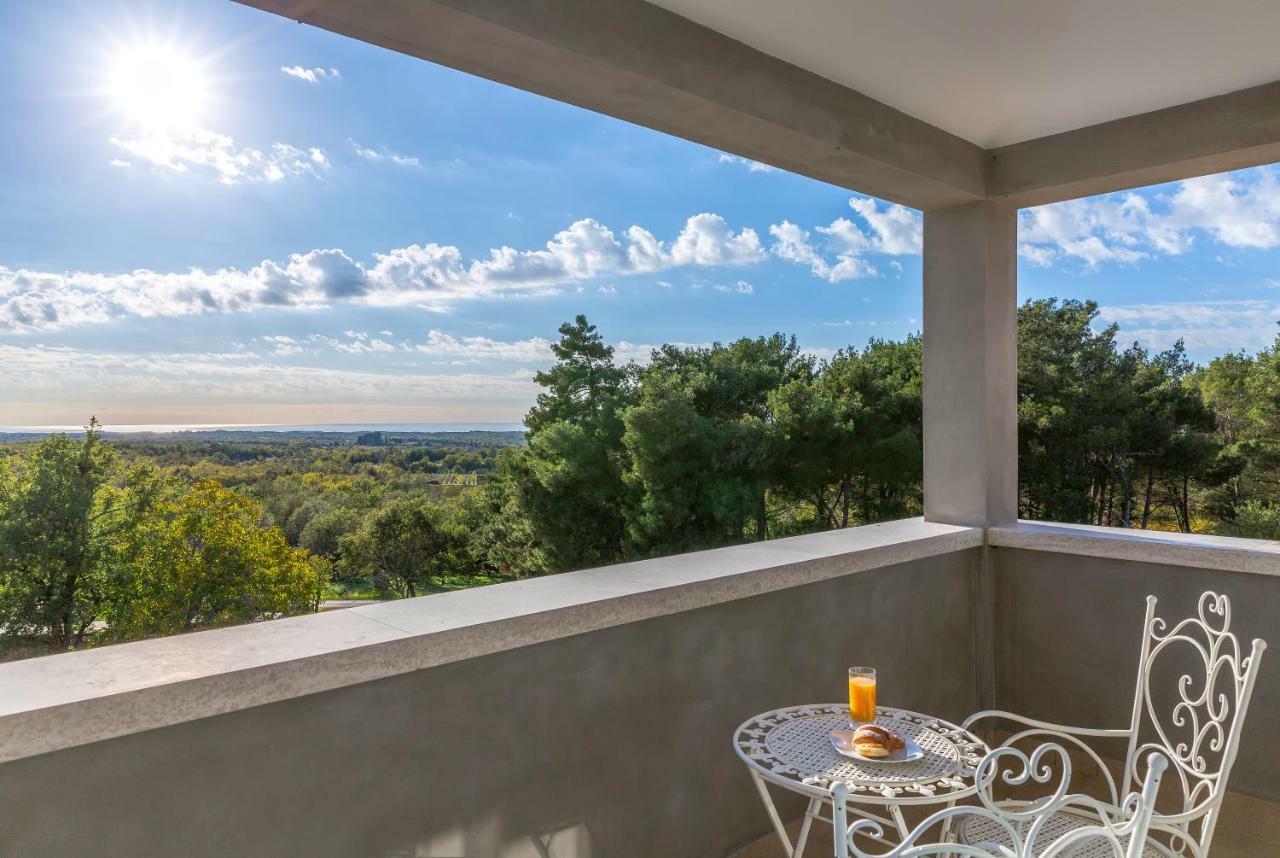 Villa Sterpazzi - Near Porec With Sea View, Private Jacuzzi, Sauna And Pool Višnjan エクステリア 写真