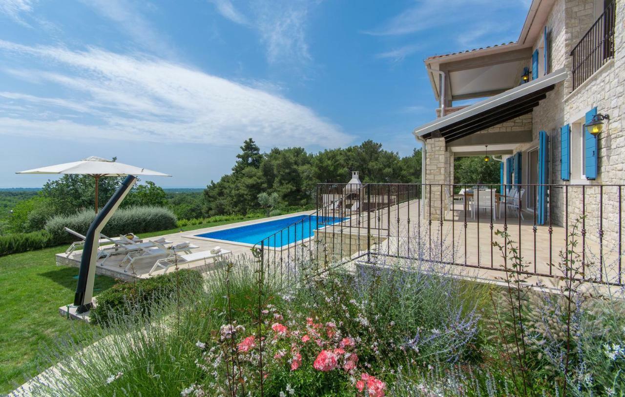 Villa Sterpazzi - Near Porec With Sea View, Private Jacuzzi, Sauna And Pool Višnjan エクステリア 写真