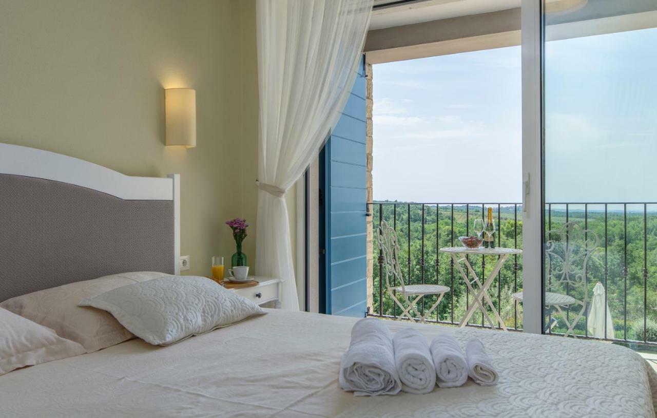 Villa Sterpazzi - Near Porec With Sea View, Private Jacuzzi, Sauna And Pool Višnjan エクステリア 写真